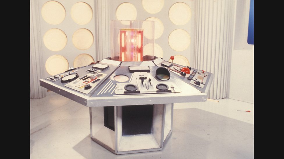 It's a lot like his father's 4th incarnation had his tardis. It has a voice activated system for lights etc.