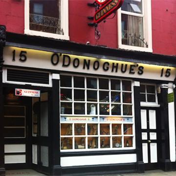 SÃ©amus' favourite watering hole and his home from 1967-1977. He often performs here still.