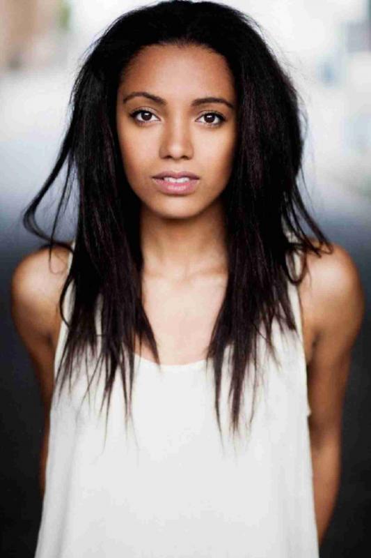 face clame Maisie Richardson