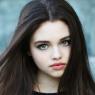 (Model: India Eisley)