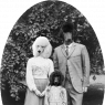 goofy photoshop of Jet as a child with her parents.